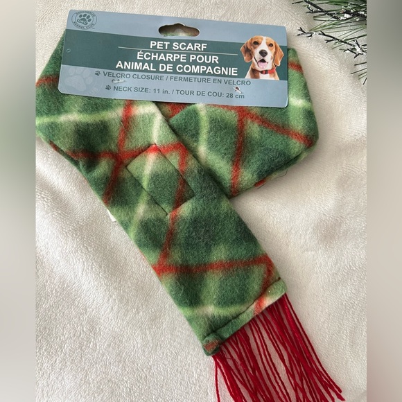 🐶 Greenbrier Kennel Club Holiday Velcro Closure 11” Pet Scarf - Picture 5 of 5